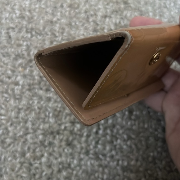 LV vernis 4 key holder - Picture 7 of 8